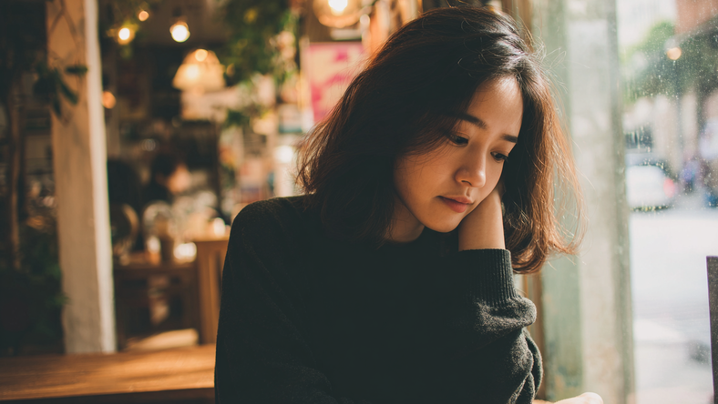 想谈恋爱,又怕真谈上?你可能有“亲密恐惧”